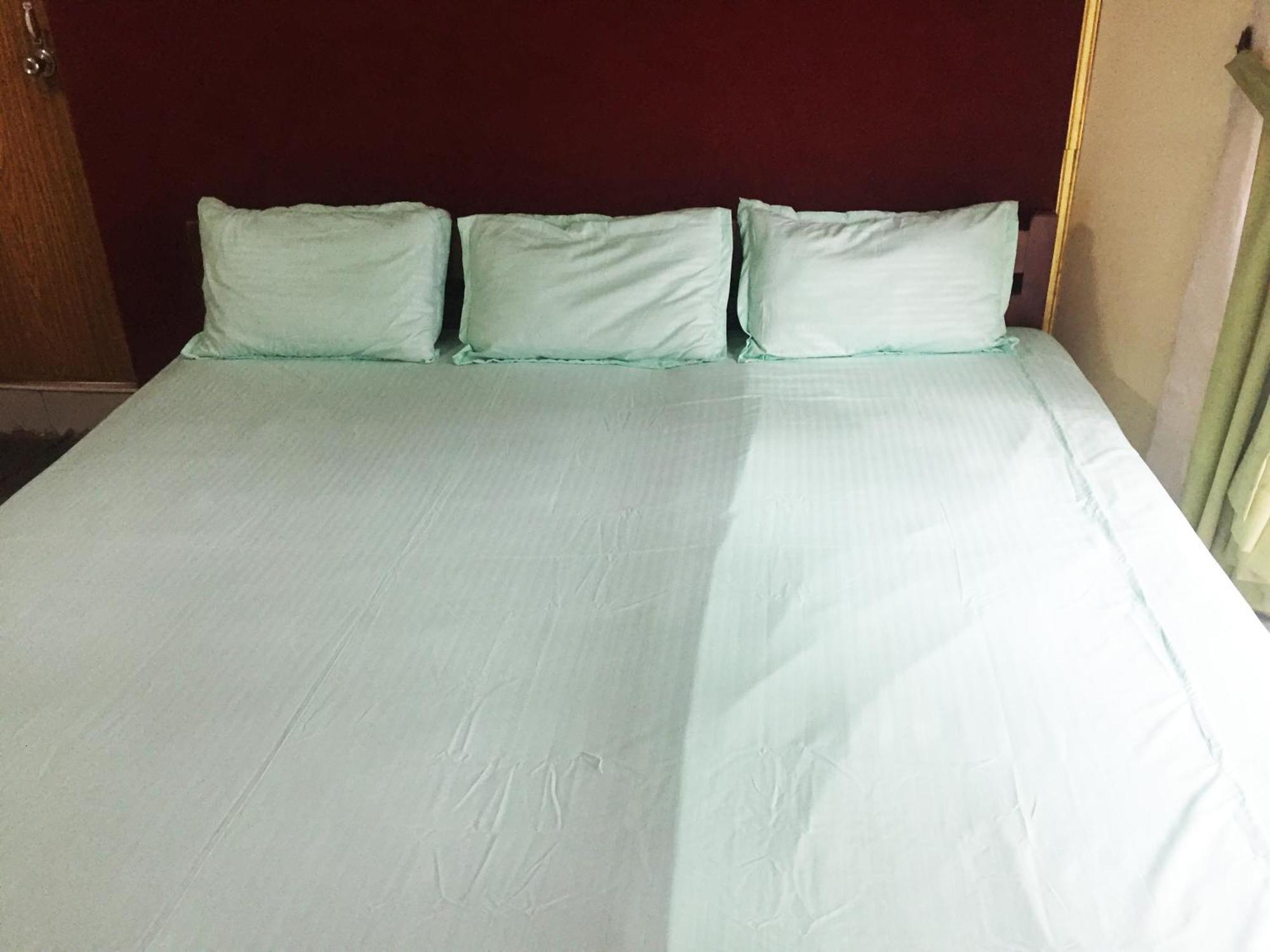 Mccarthy Guesthouse Канди Экстерьер фото